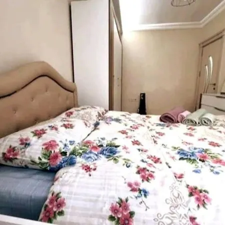 Zeytinburnu Merkez 2+1 דירה